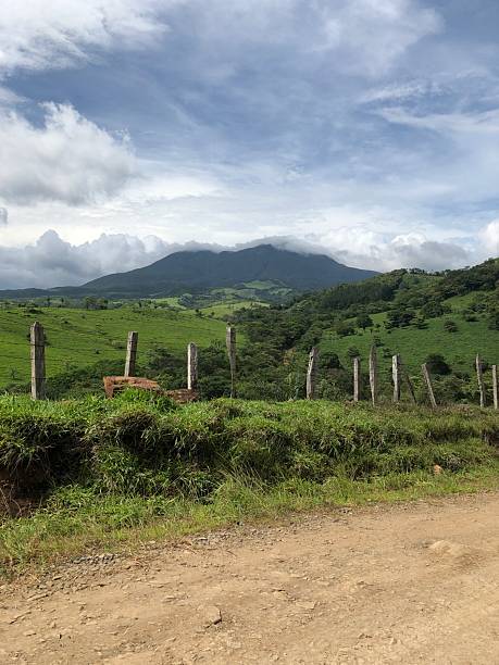 istock Arenal Costa Rica 2253203691
