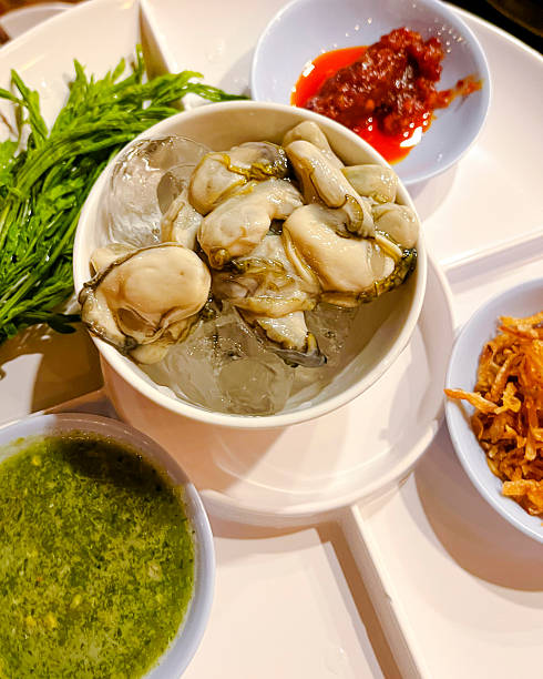 Thai clams with spicy sauces