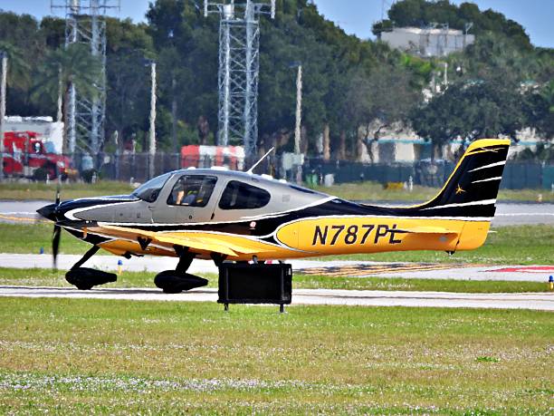Ft. Lauderdale, Broward County, Florida, USA, December 23, 2025. A Cirrus fixed wing single engine (4 seats / 1 engine) N787PL waiting to take off from the Ft. Lauderdale Executive Airport.
