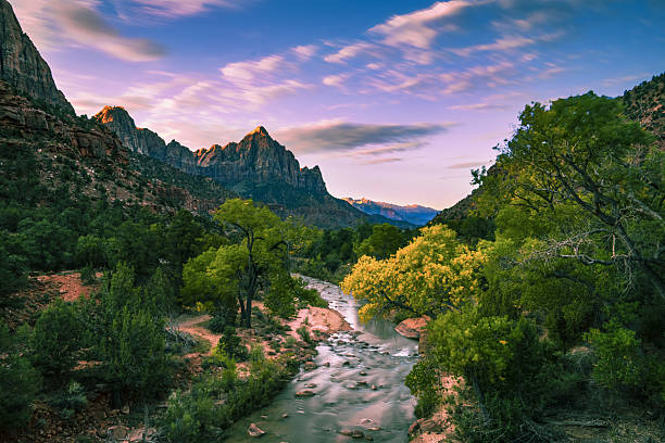 istock A beautiful morning in the valley 2253550914
