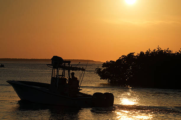 Islamorada in the Florida Keys aerial photos and Marinas, Sunsets, Yachts, Beaches and Lighthouses in the Florida Bay.