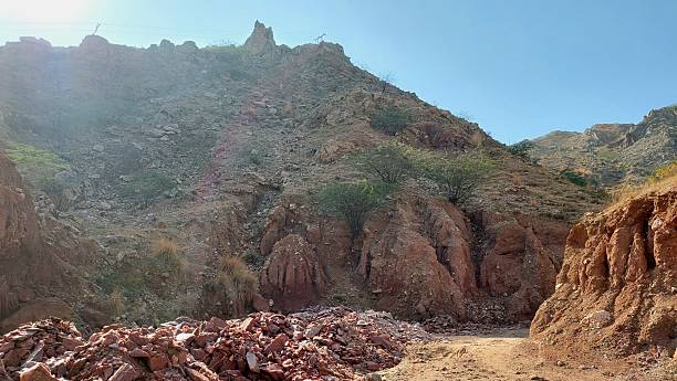 istock Raw pink Himalayan salt formations within Kalabagh Salt Range landscape 2253661403