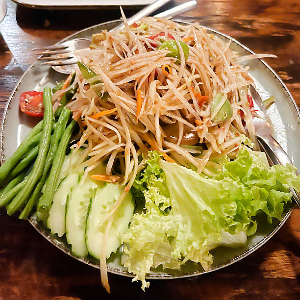 Papaya salad  with lettuce and green  beans