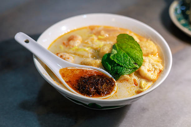 Penang Curry Noodles With Bean Sprouts and Tofu Puffs