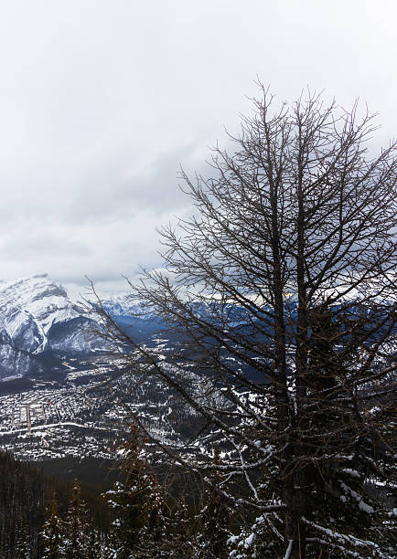 Banff National Park in the province of Alberta, Canada brings breathtaking views in all seasons. It is truly a haven for outdoor enthusiasts.