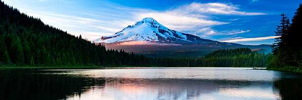 istock Mount Hood, Oregon, USA 2253883038