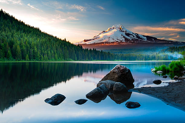 istock Mount Hood, Oregon, USA 2253883041