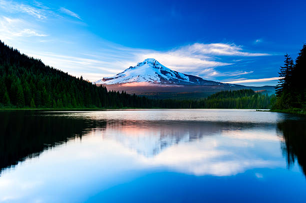 istock Mount Hood, Oregon, USA 2253883044
