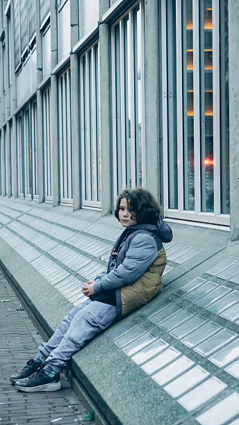istock Teen and urban geometry 2253979288