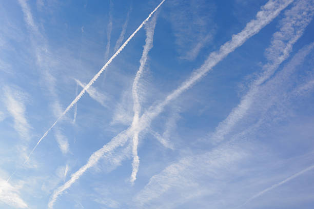 istock Discussion about contrails and conspiracy theories in public discourse 2254039436