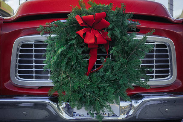 istock Christmas Truck 2254110209