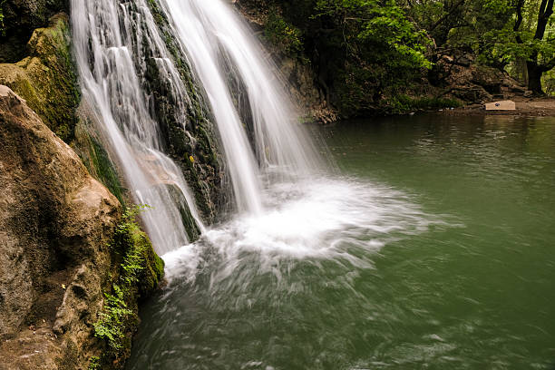 Kocaçay Waterfall: A hidden paradise in the Antalya region.Located in the Döşemealtı district of Antalya, this waterfall is situated near the Ekşili Pond.