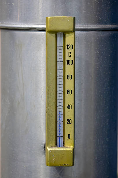 Industrial analog temperature sensor with a temperature gauge, to measure the temperature manually in a central heating system