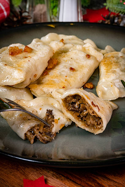 Fried dumplings stuffed with cabbage and mushrooms.