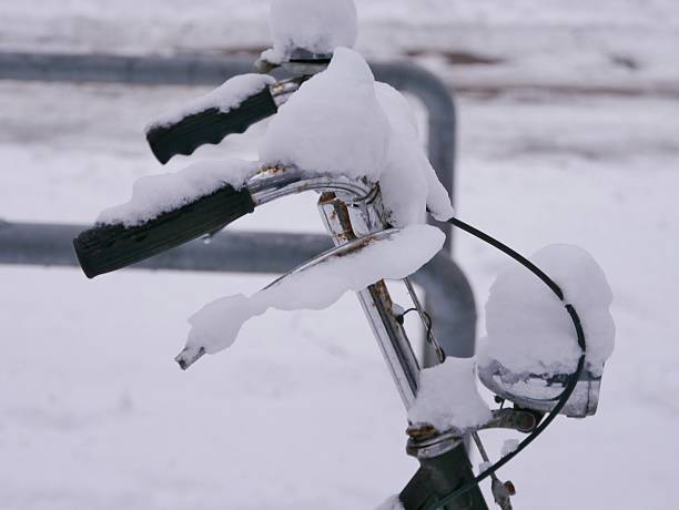 Much snow on the bycyle in winter
