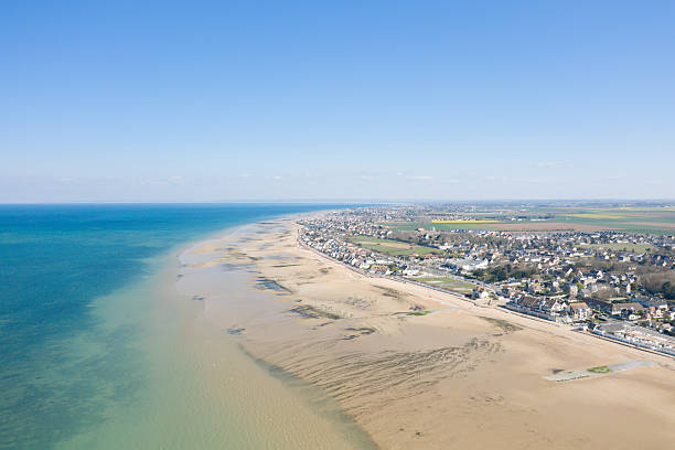 istock Sweeping aerial view of Juno Beach coastline 2254828453