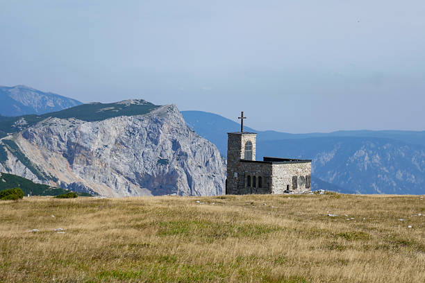 The Rax is a mountain range in the Northern Limestone Alps on the border of the Austrian federal provinces of Lower Austria and Styria. It´s just one hour drive from Austria´s capital Vienna