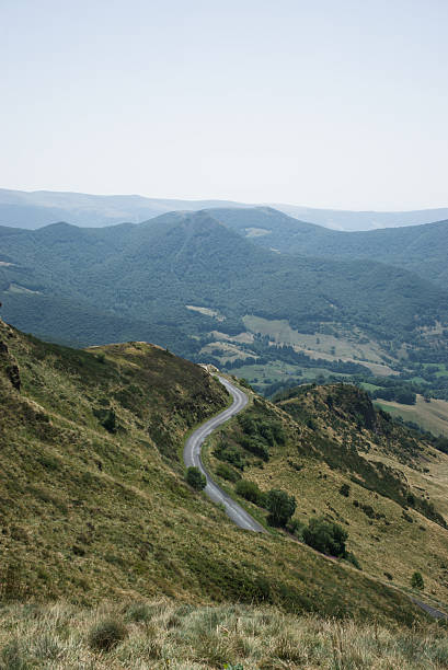Vue du sommet du Puy Mary dans le Cantal, volcan grand site de France