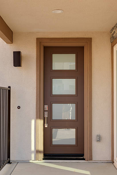 istock Contemporary front door on new home 2254990732
