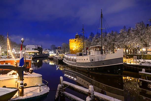 istock Zwolle Thorbeckegracht during a cold snowy winter evening 2255043112