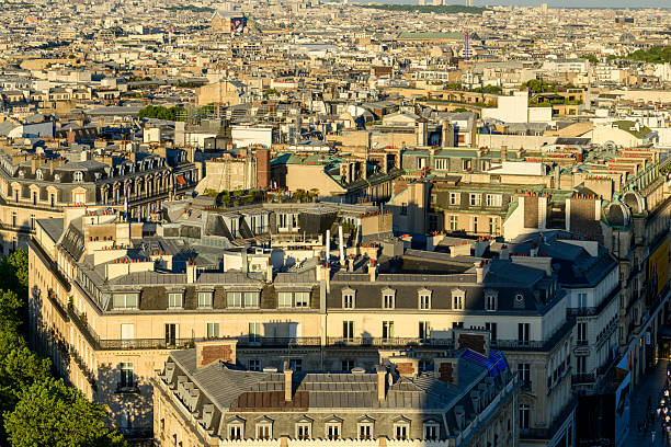 The Basilique Sacré-Coeur (Basilica of the Sacred Heart) is a Roman Catholic church and familiar landmark in Paris, located on the highest point of the city in Montmartre.