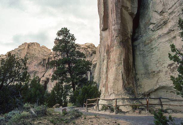 El Morro NM - Inscription Rock Trail - 1990