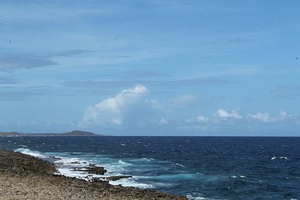 Tropical landscape showing the Caribbean sea and horizon in Aruba