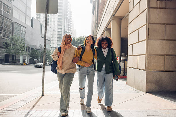 istock City moments with friends 2256594940