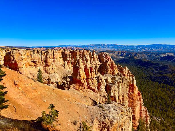 Famous for hoodoos, spires of rock, and a massive natural amphitheater in a plateau.