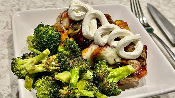 BBQ BAKED POTATO WITH BROCCOLI