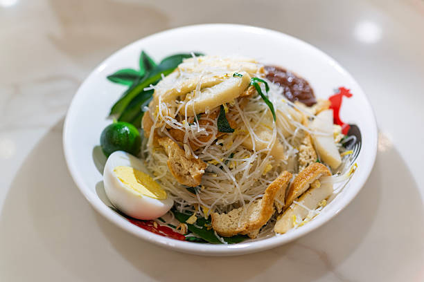 Malaysian Rice Vermicelli Noodles with Fishcake, Egg and Sambal