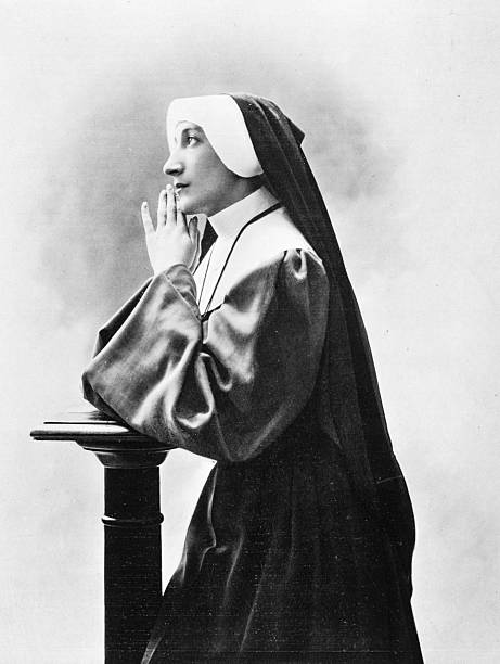 Antique Photograph of French Theatre stages, scenes and portraits of actors: Le Douceur De Croire (Play), Moreno as Nun