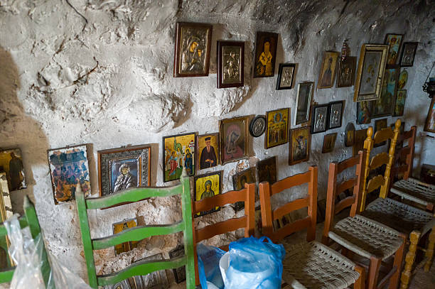 There are various datings of the temple, ranging from the 7th century, to those that place it in the 8th/9th centuries.