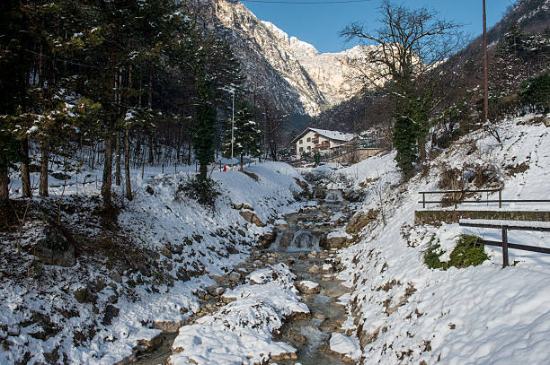 Snowfall in Trentino . Piana Rotaliana, Mezzolombardo, Mezzocorona, Faedo , San Michele. Andalo , Molveno , Paganella , Fai della Paganella, Faedo . Dolomiti di Brenta, Adige Valley , Valle dell'Adige