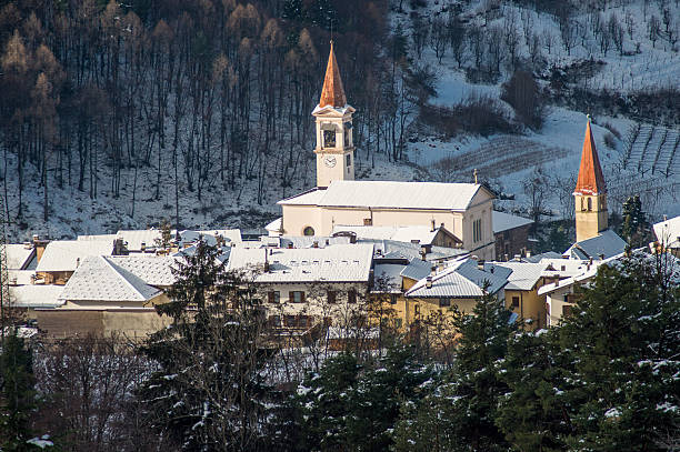 Snowfall in Trentino . Piana Rotaliana, Mezzolombardo, Mezzocorona, Faedo , San Michele. Andalo , Molveno , Paganella , Fai della Paganella, Faedo . Dolomiti di Brenta, Adige Valley , Valle dell'Adige