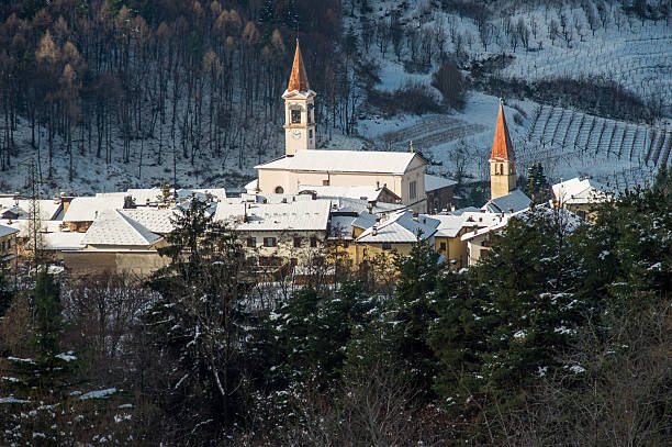 Snowfall in Trentino . Piana Rotaliana, Mezzolombardo, Mezzocorona, Faedo , San Michele. Andalo , Molveno , Paganella , Fai della Paganella, Faedo . Dolomiti di Brenta, Adige Valley , Valle dell'Adige