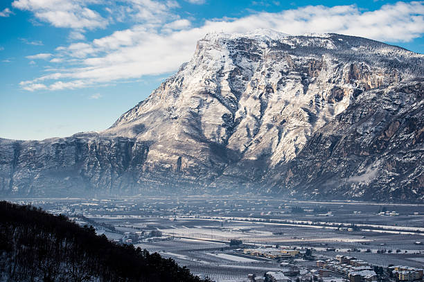 Snowfall in Trentino . Piana Rotaliana, Mezzolombardo, Mezzocorona, Faedo , San Michele. Andalo , Molveno , Paganella , Fai della Paganella, Faedo . Dolomiti di Brenta, Adige Valley , Valle dell'Adige