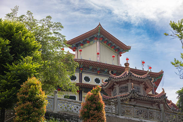 The Kek Lok Si Temple has grown to become the largest Chinese Buddhist temple in Malaysia and also as a center for Chinese Buddhist teachings in Southeast Asia.