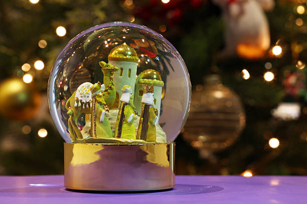Christmas Decoration The Three Kings Snow Globe
