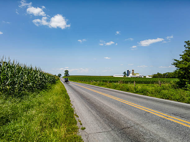 Country road in Lancaster, Pennsylvania, USA