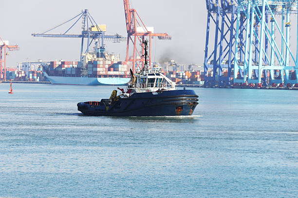 Tug boat leaving the harbour