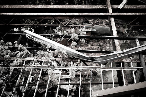 Disturbing objects on a bench