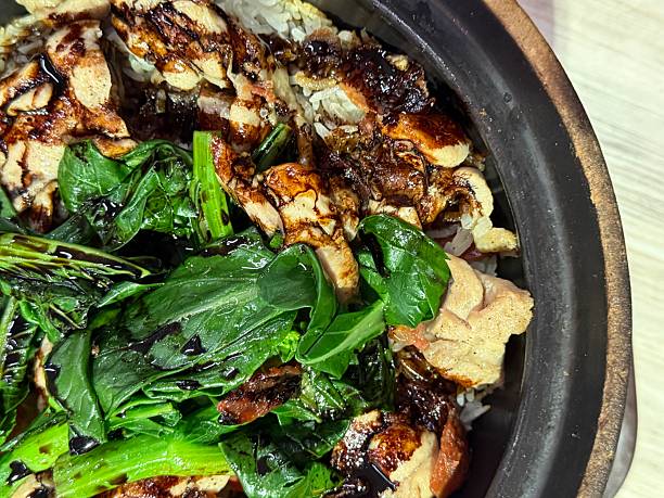 Famous and popular Chinese chicken meat claypot rice