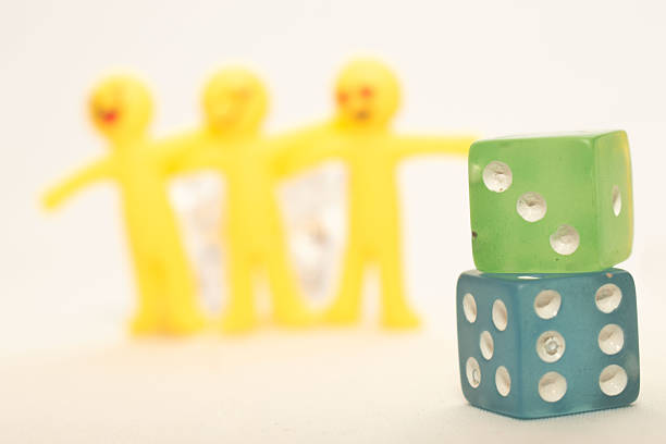 Conceptual image featuring dice and yellow emoji figures to represent risk, chance and decision making. Symbolic composition illustrating uncertainty, strategy, probability and life choices. Ideal for business, finance, psychology and strategy-related content.
