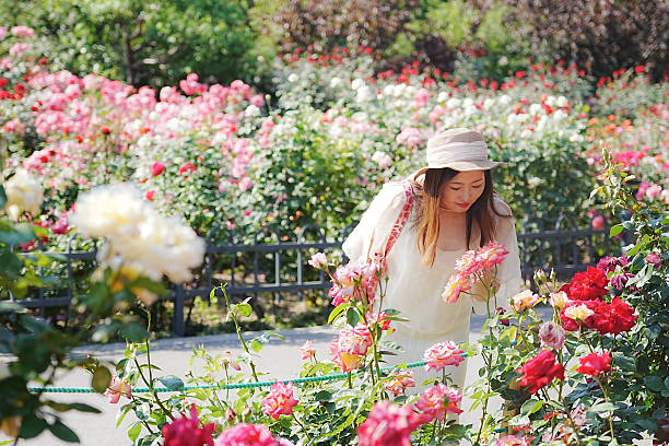 Women in rose gardern