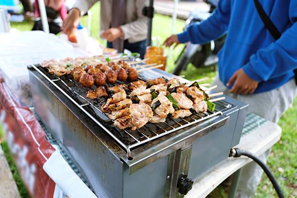Foldable gas grill red and blue