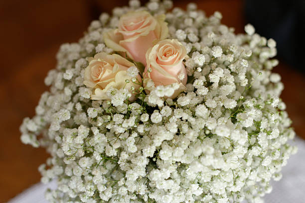 romantic, trendy and colorful bridal bouquet