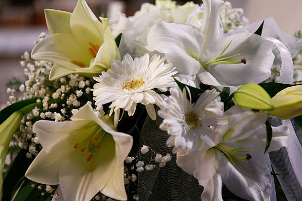 romantic, trendy and colorful bridal bouquet