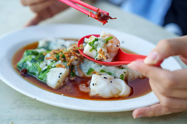 Chee Cheong Fun with Shrimp and Scallion