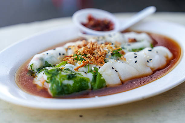 Chee Cheong Fun with Shrimp and Scallion